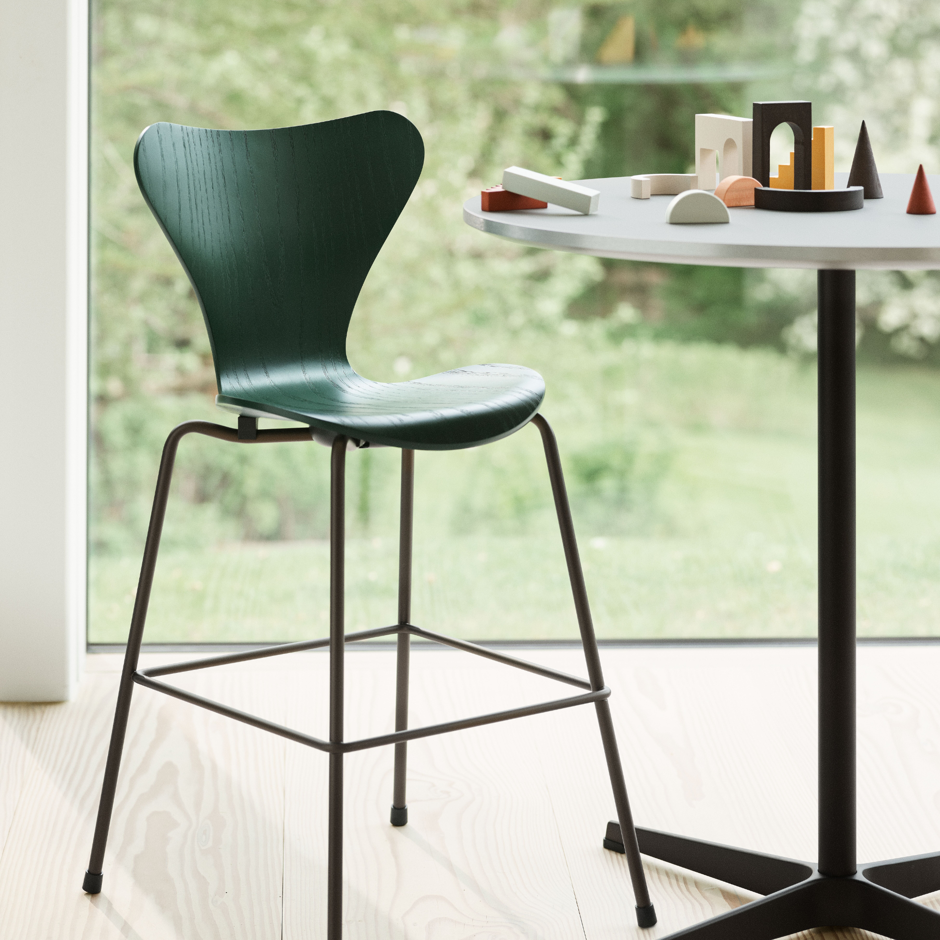 Series 7 Junior Chair